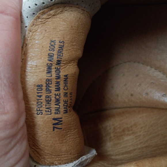 Sofft, Somers stone color sneakers . Sz 7 - Picture 7 of 9